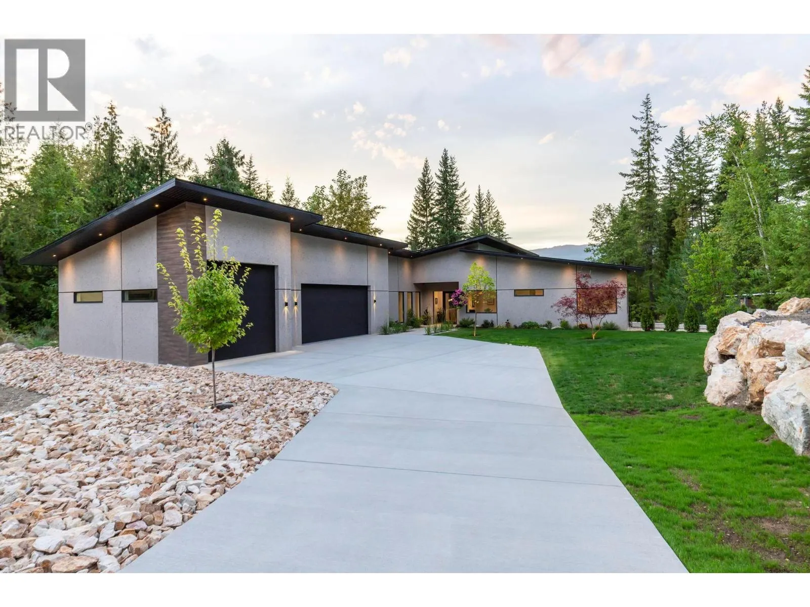 5147 Sunset Drive