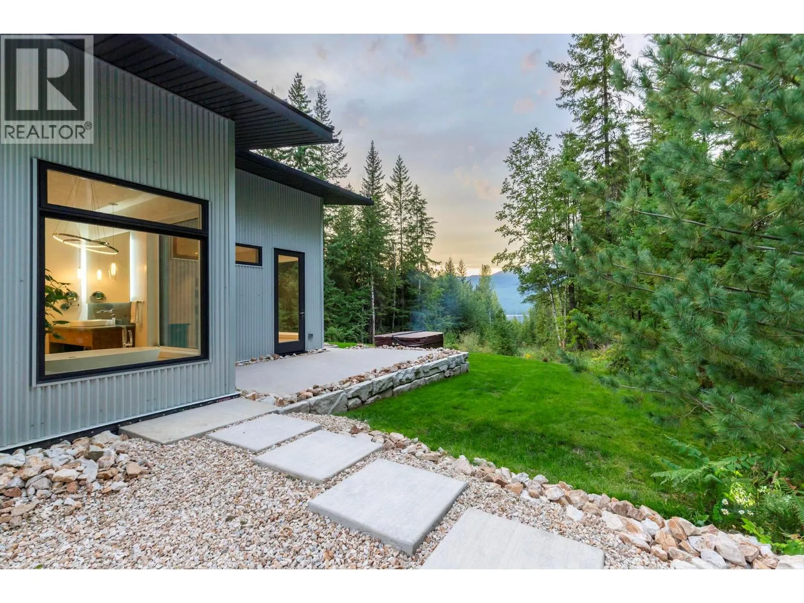 5147 Sunset Drive