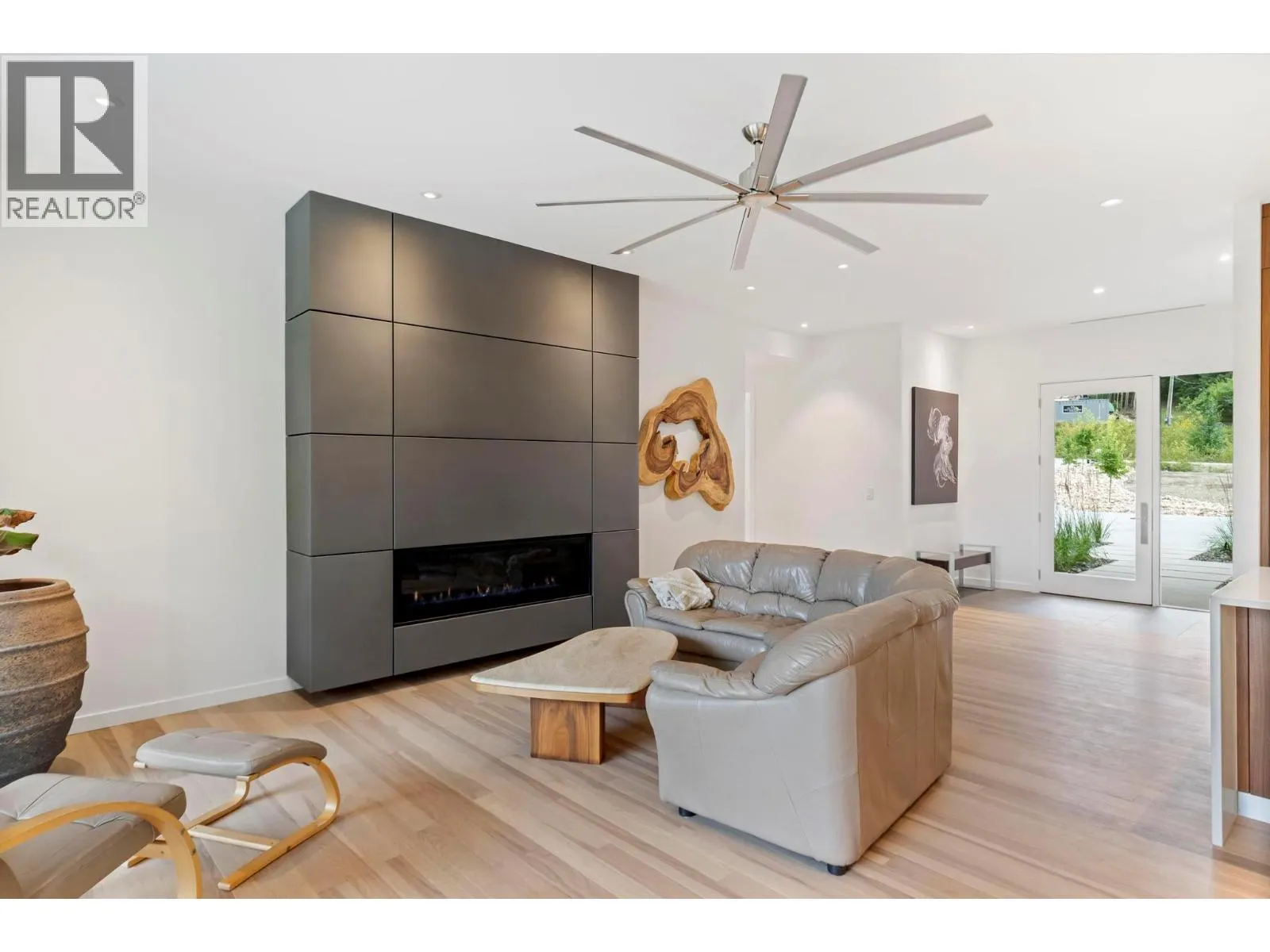 5147 Sunset Drive