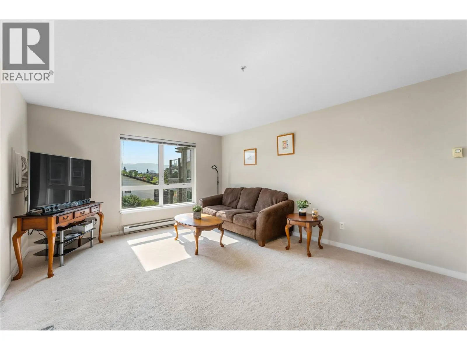 325 McIntosh Road Unit# 3109