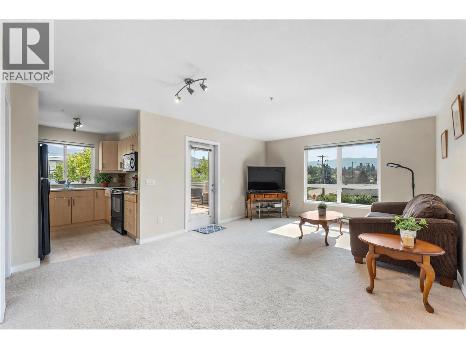 325 McIntosh Road Unit# 3109