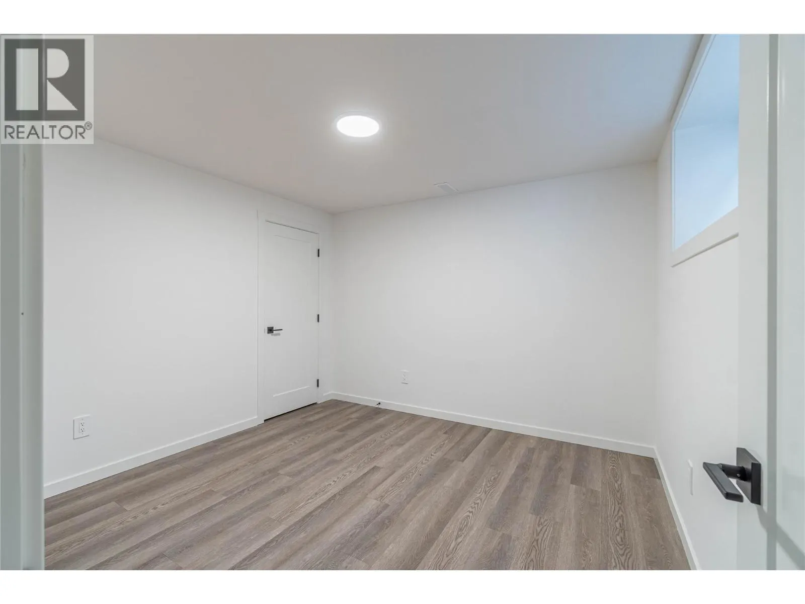 220 Shepherd Road Unit# 11