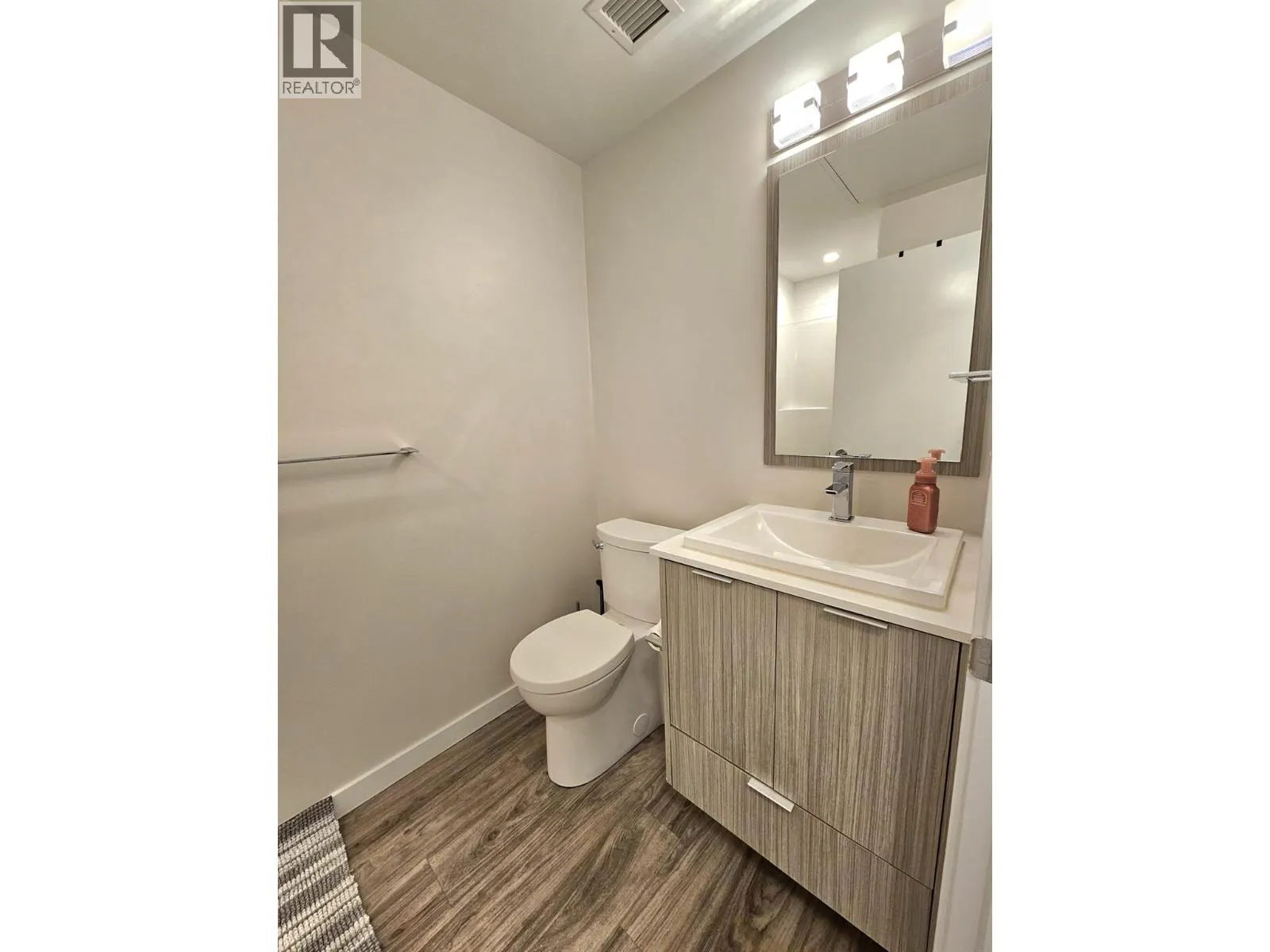 1800 Richter Street Unit# 102
