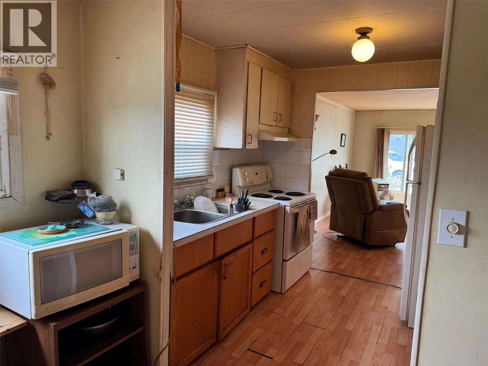 146 WILLOW Court Unit# 5