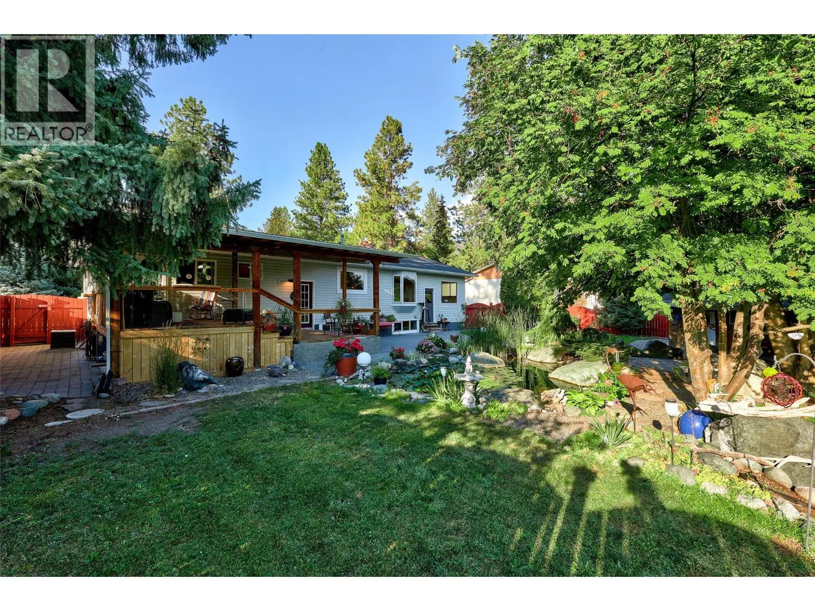 1926 Greaves Avenue
