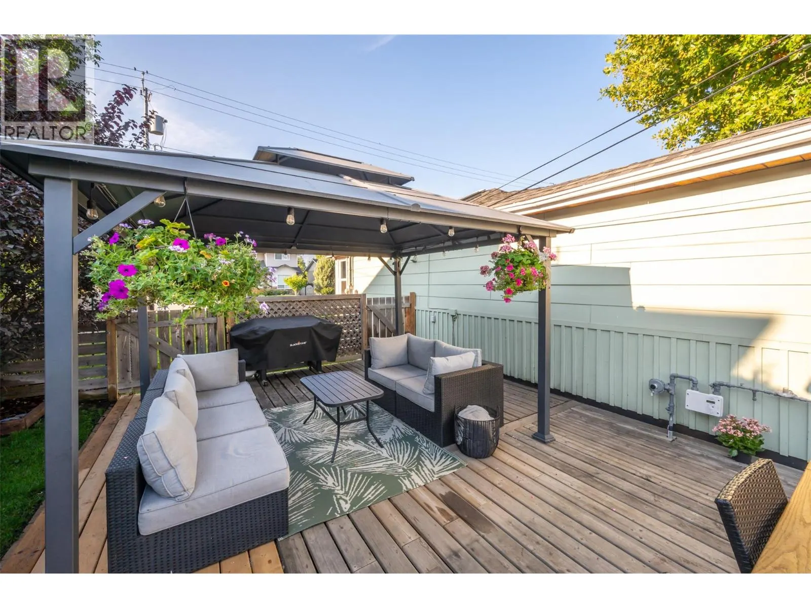 271 Douglas Avenue