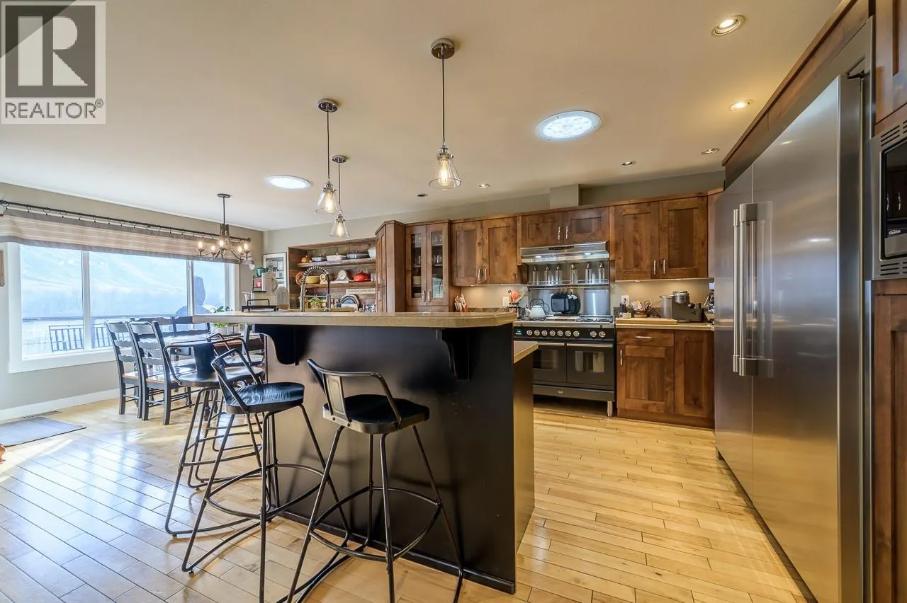 565 McCurrach Place