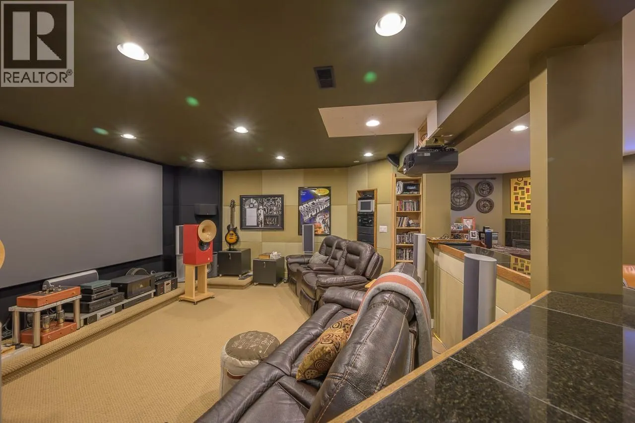 565 McCurrach Place