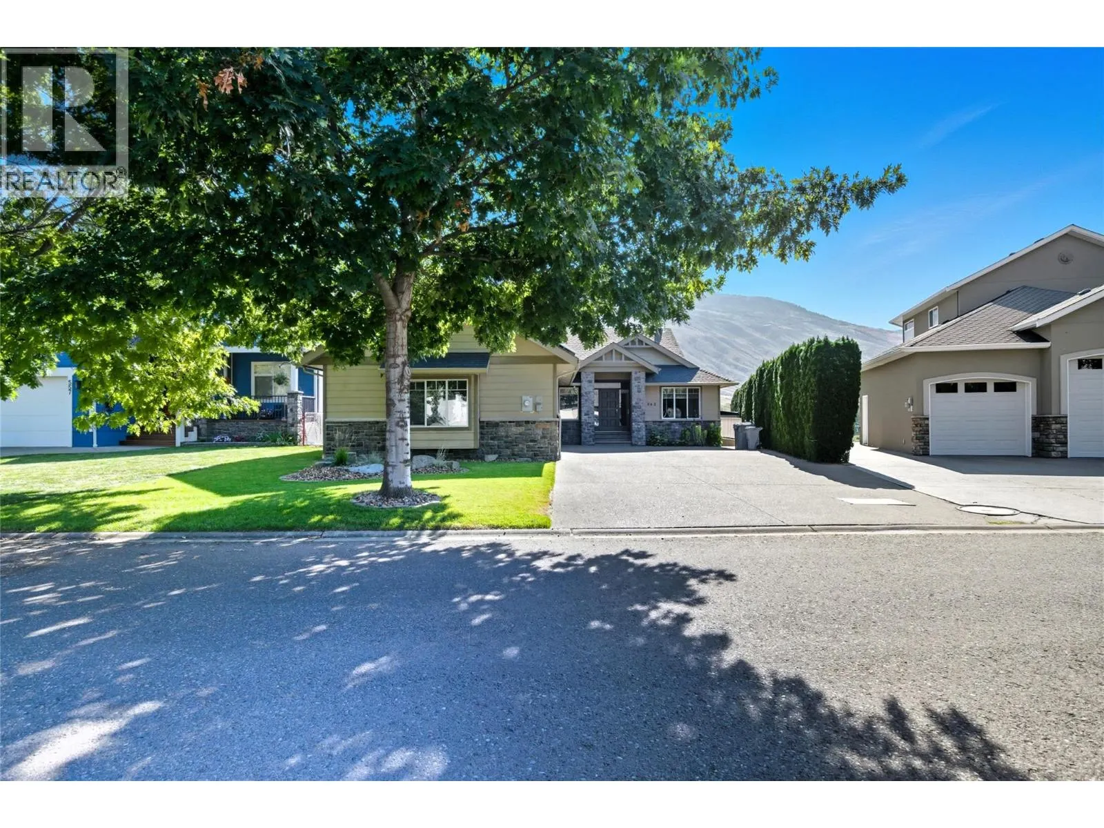 565 McCurrach Place