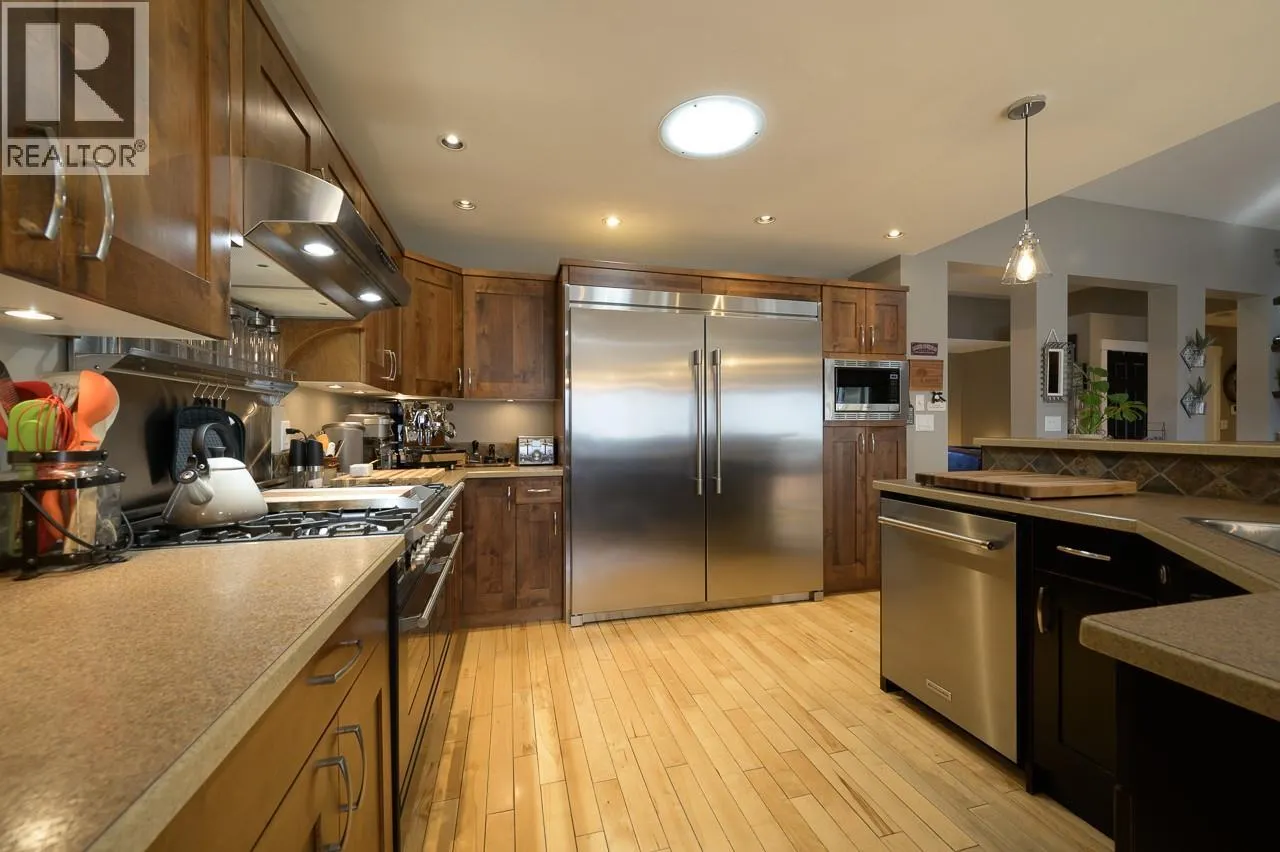 565 McCurrach Place
