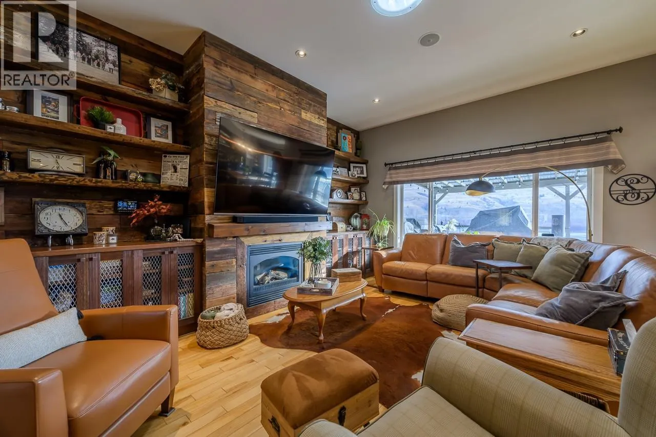 565 McCurrach Place