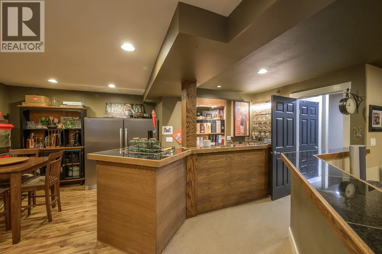 565 McCurrach Place