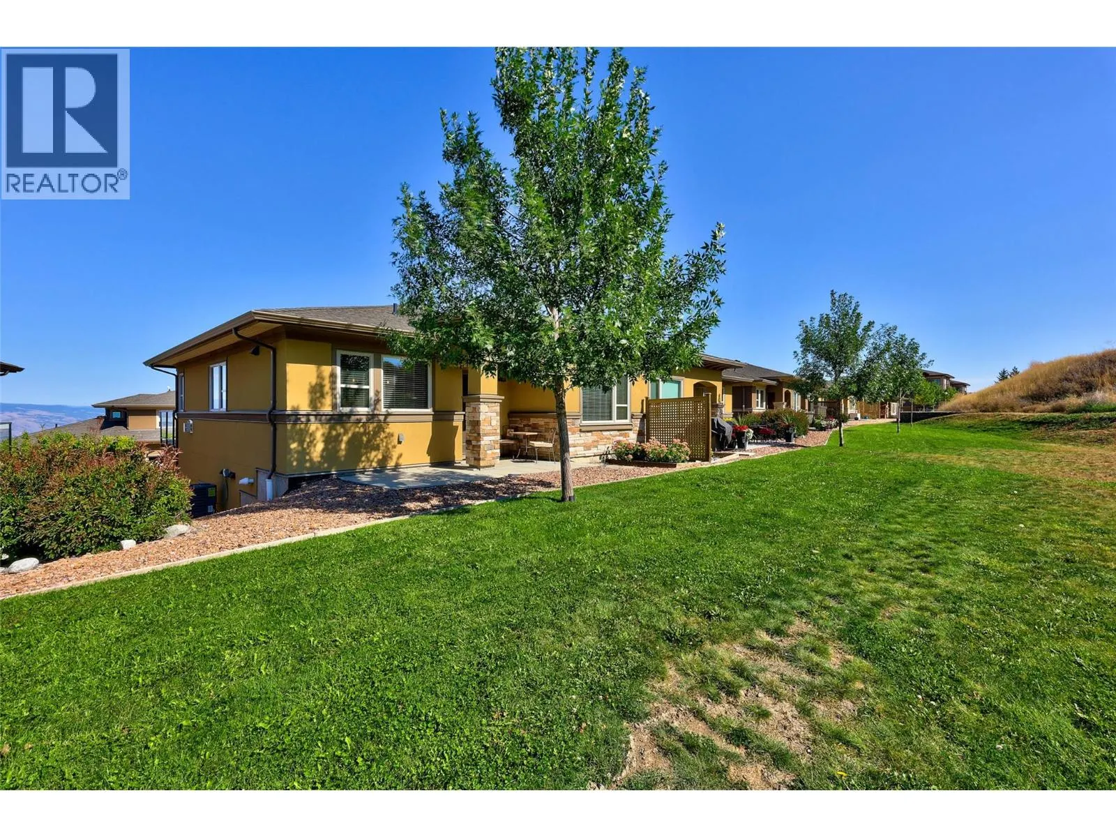 2171 VAN HORNE Drive Unit# 9