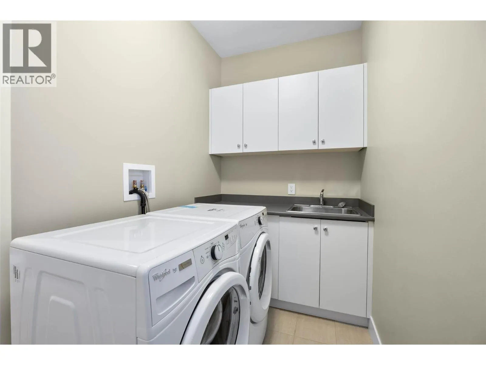 2171 VAN HORNE Drive Unit# 9