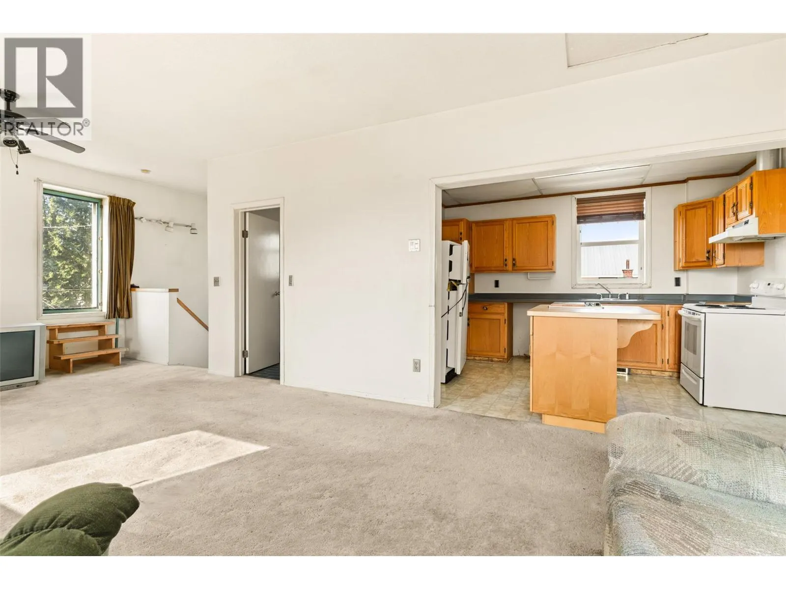519 Fourth Street E