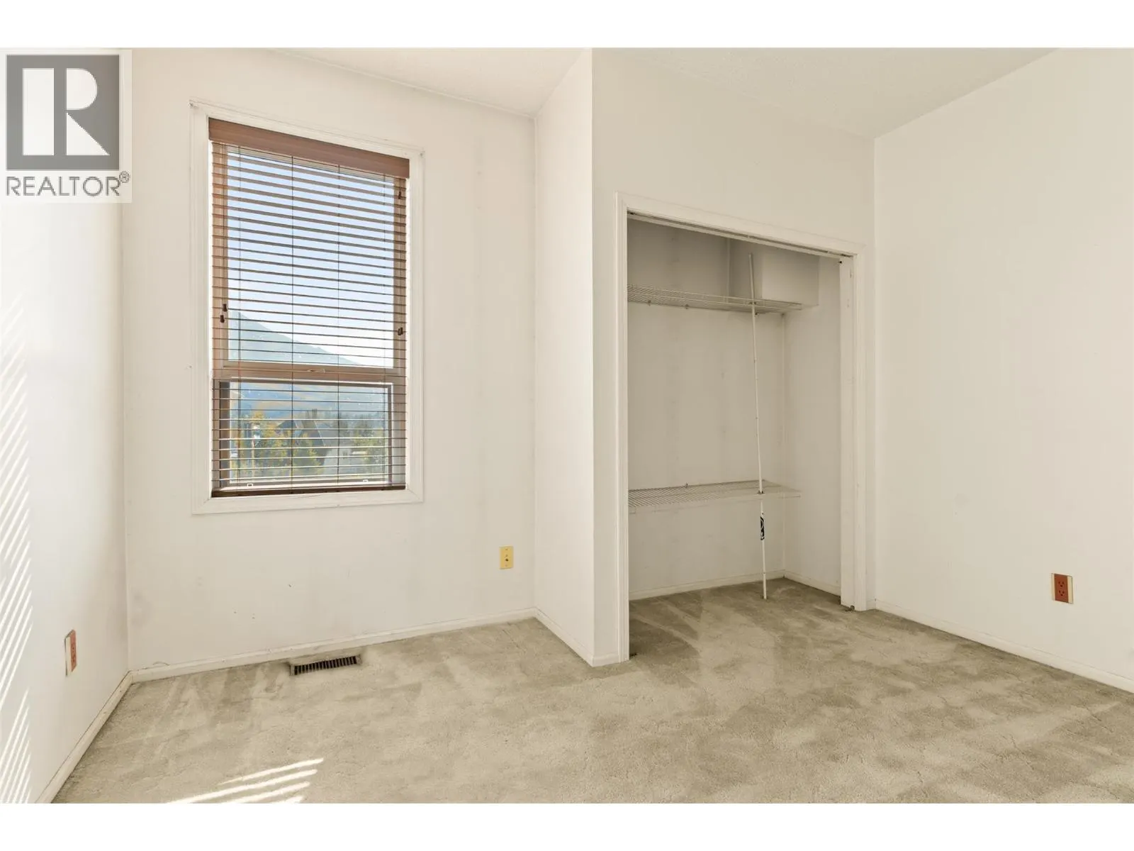 519 Fourth Street E