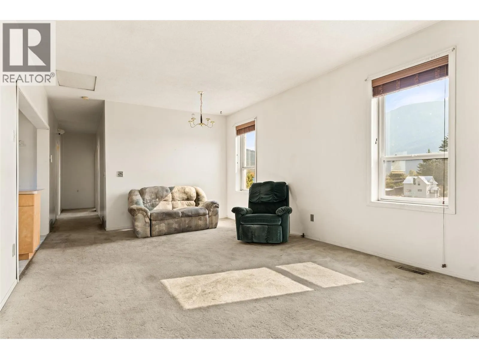 519 Fourth Street E