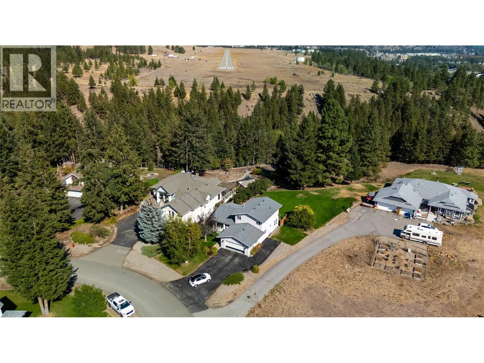 138 Deerview Cres