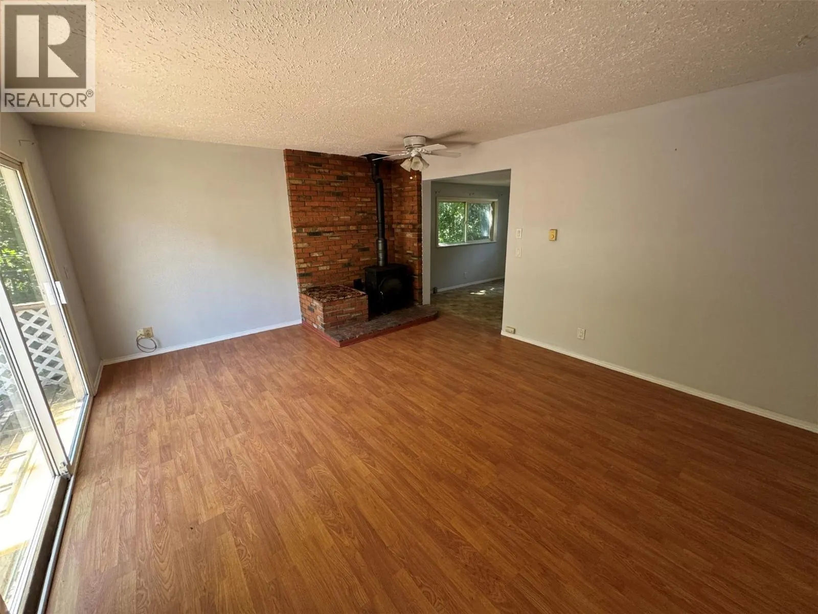 568 N Kimberly Avenue