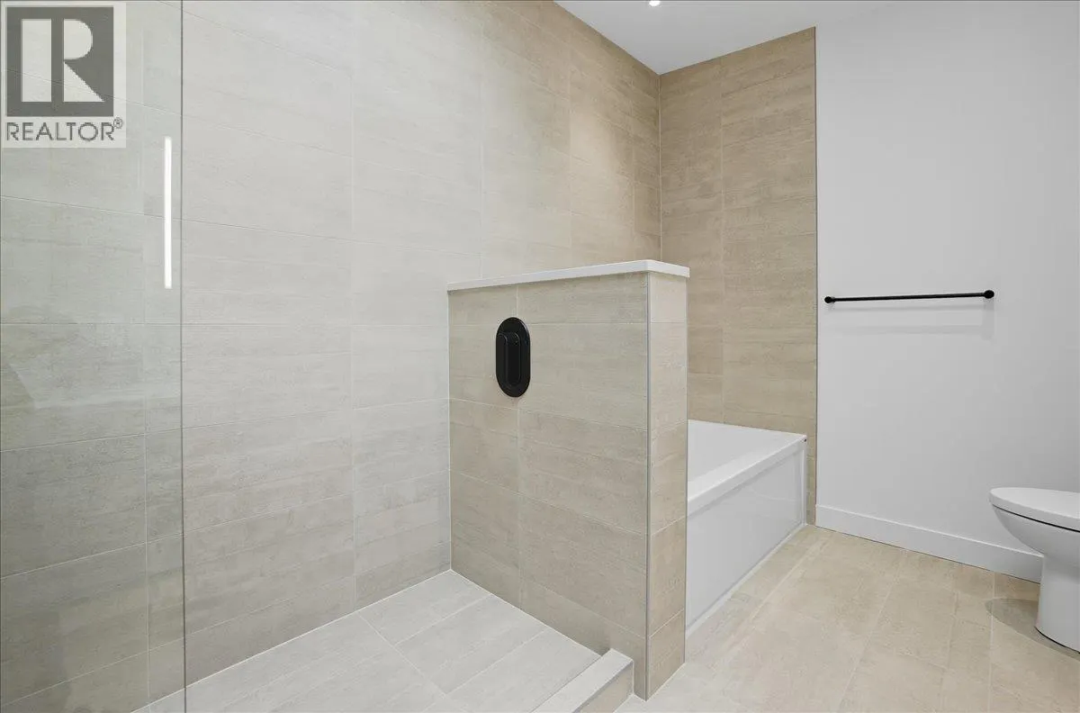 266 BAKER Street Unit# 17