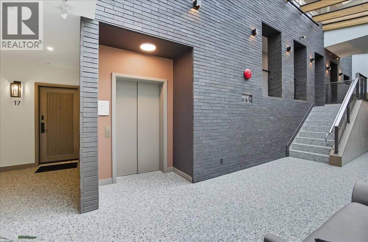 266 BAKER Street Unit# 17