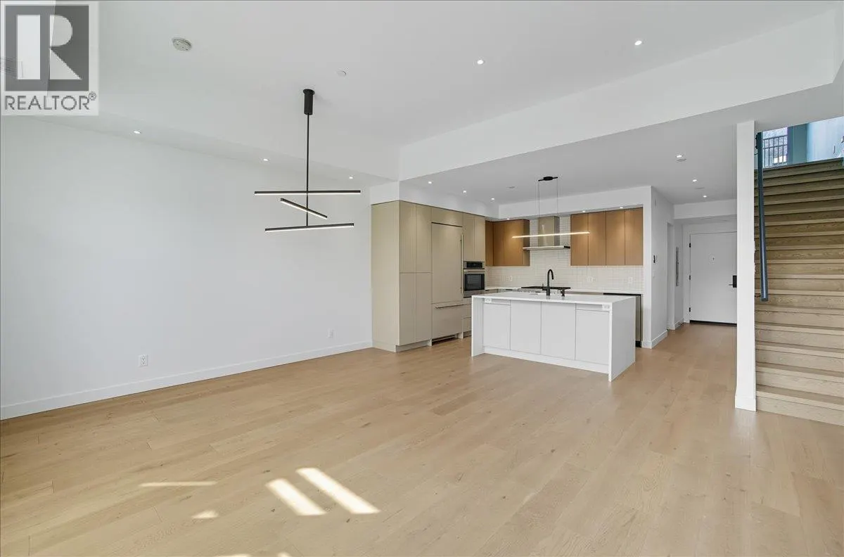 266 BAKER Street Unit# 17
