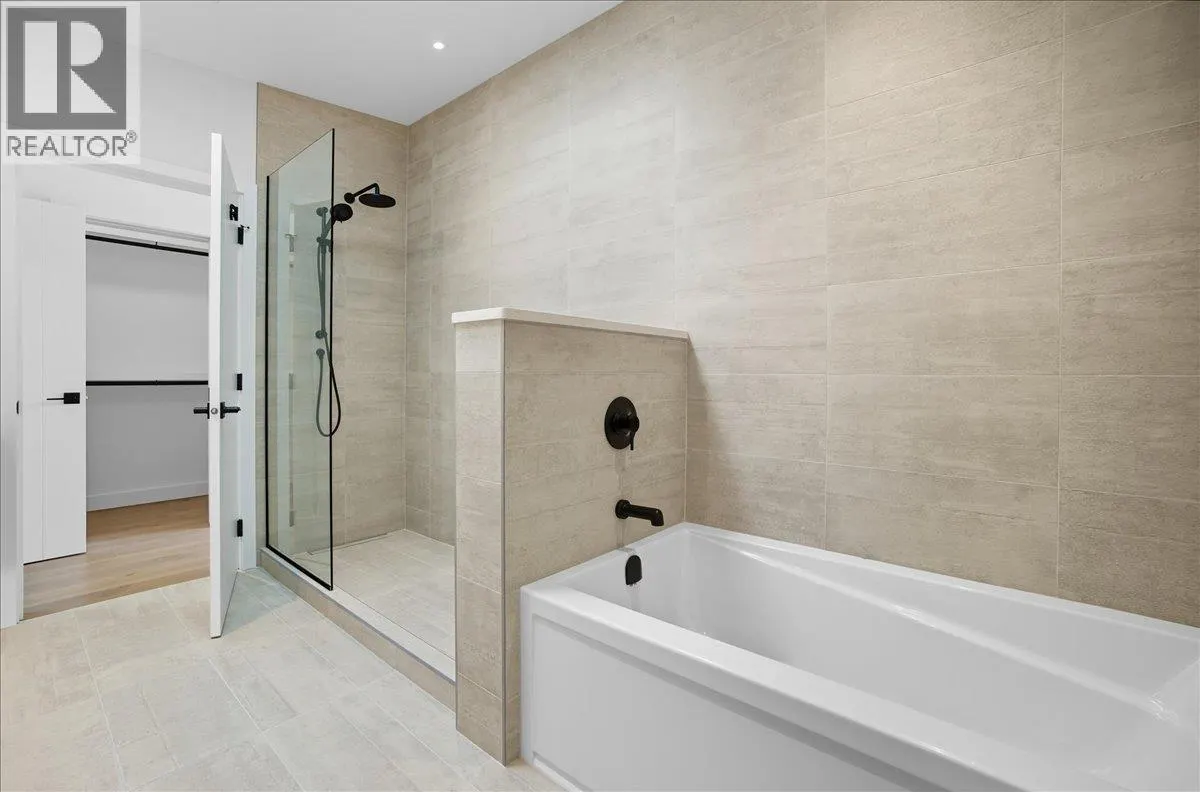 266 BAKER Street Unit# 17