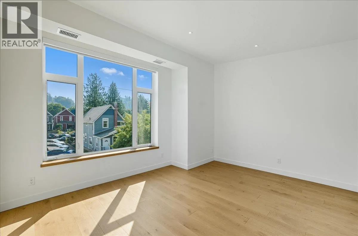 266 BAKER Street Unit# 17