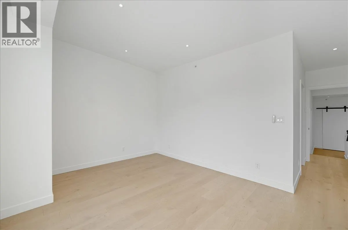 266 BAKER Street Unit# 17