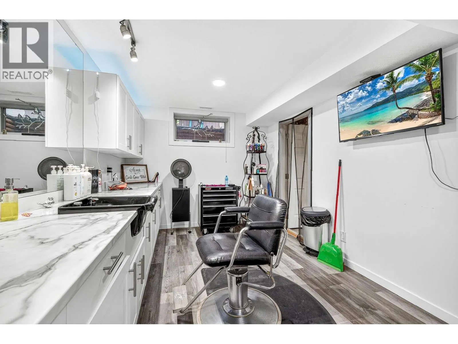 4221 Wellington Drive