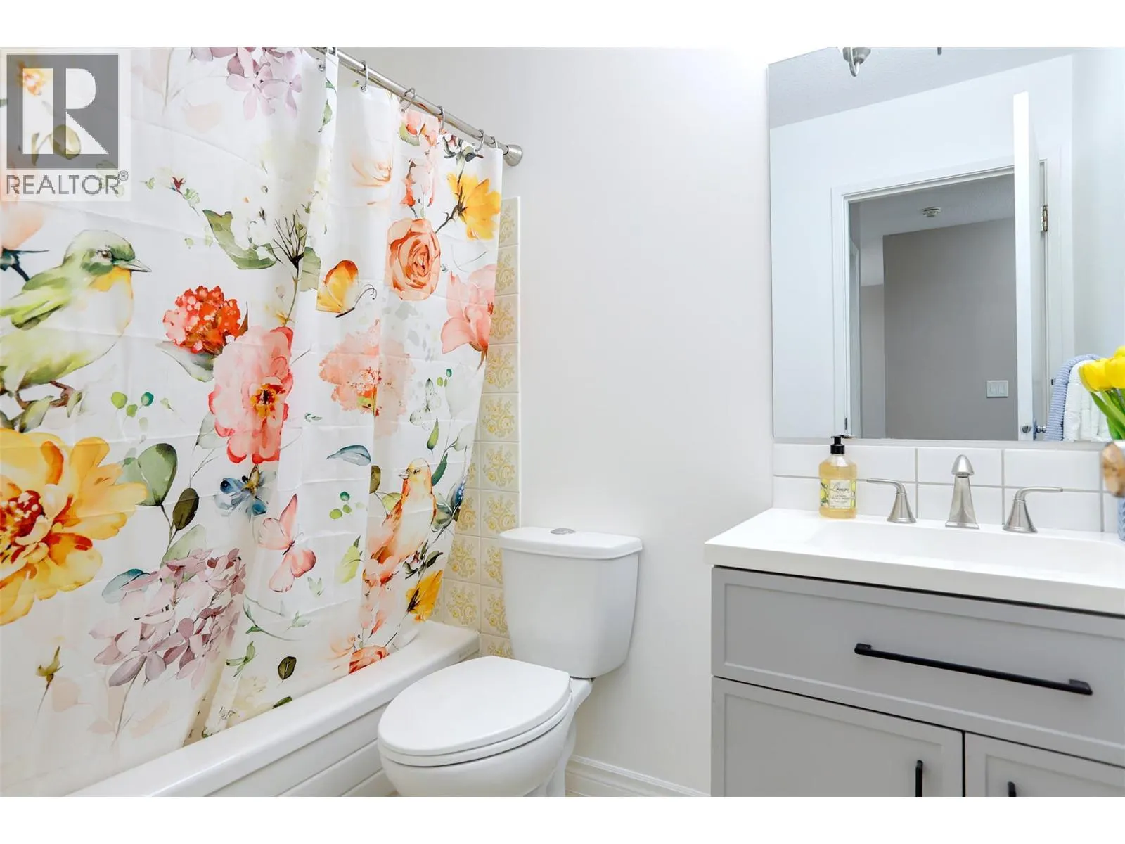 3304 35 Avenue Unit# 415