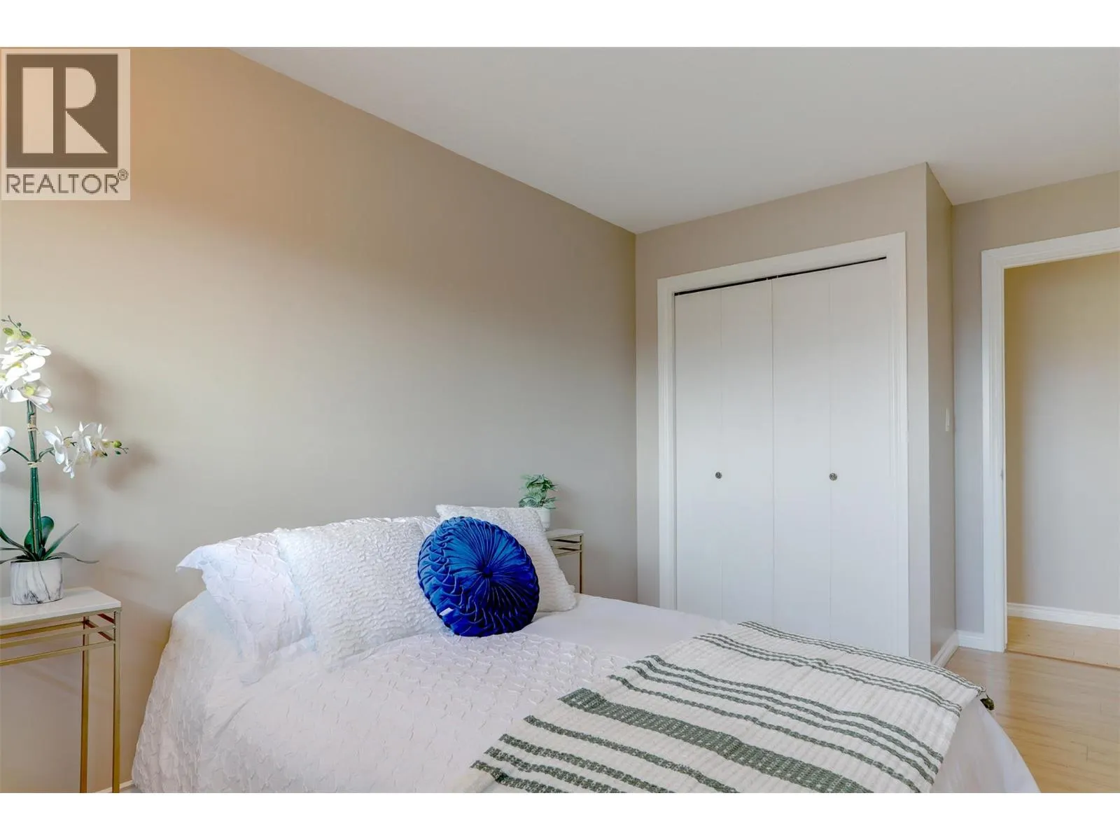 3304 35 Avenue Unit# 415