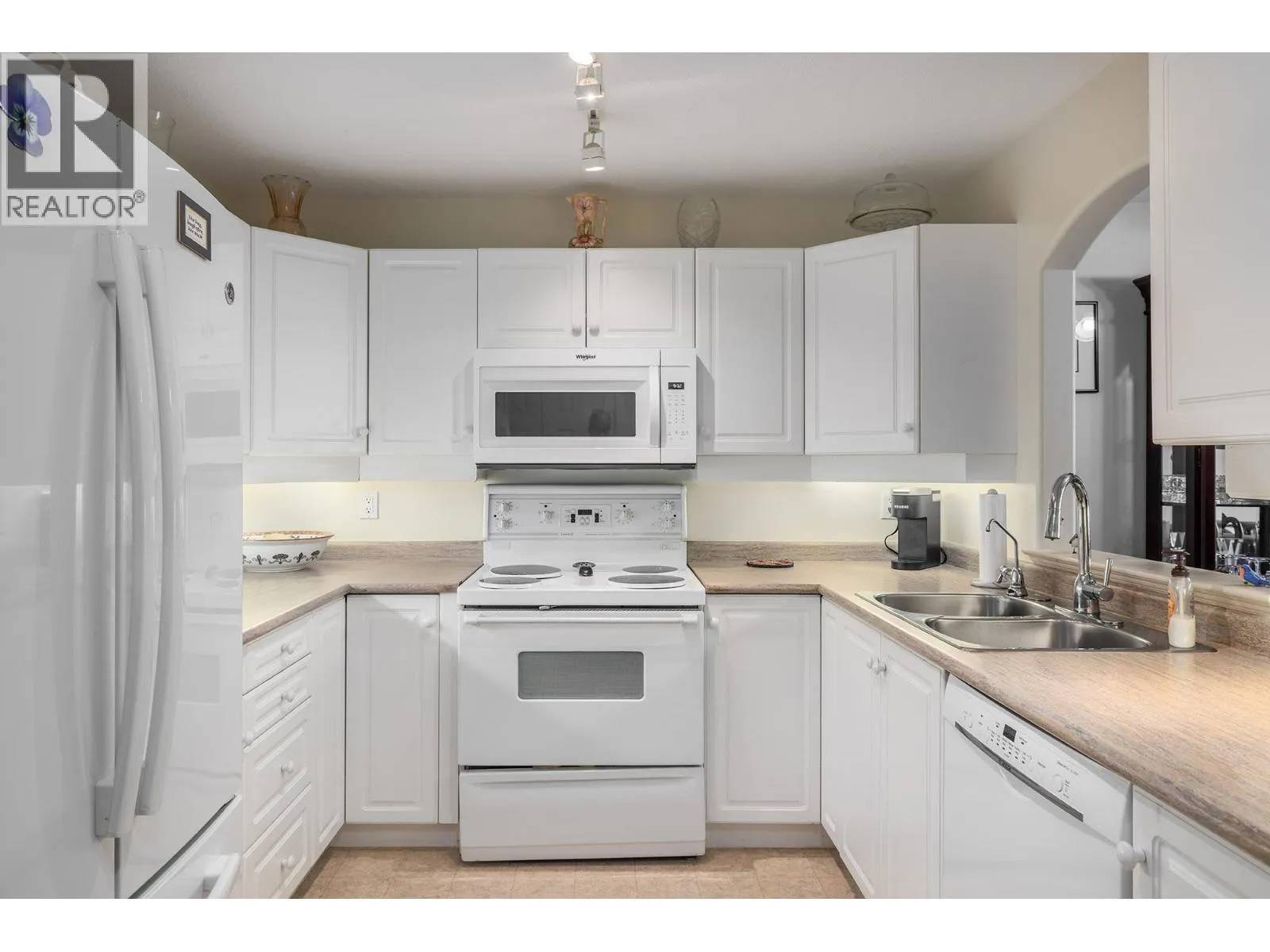555 Houghton Road Unit# 307