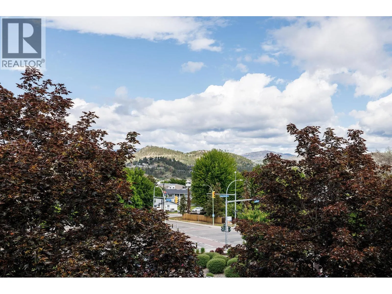555 Houghton Road Unit# 307