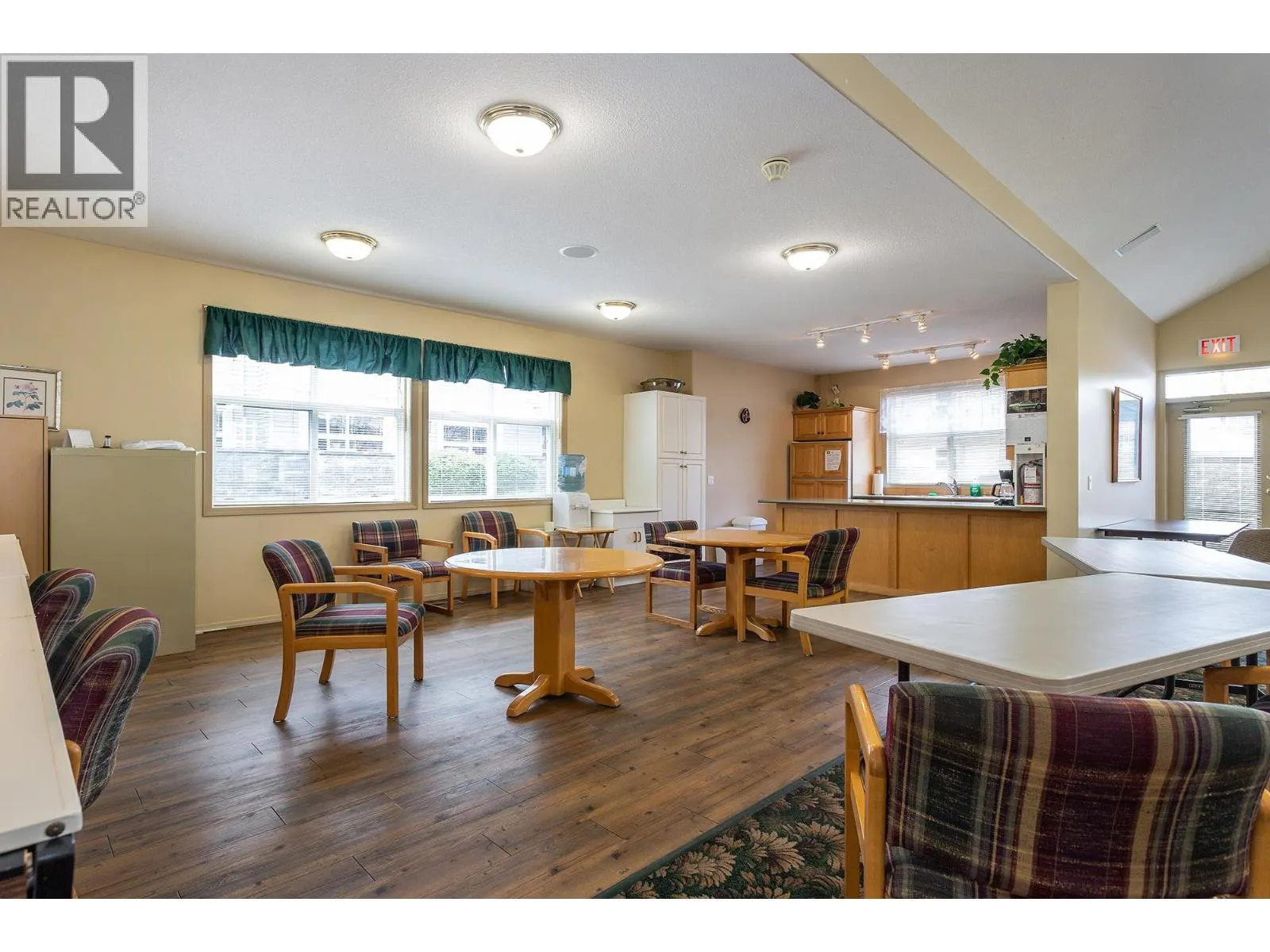 555 Houghton Road Unit# 307