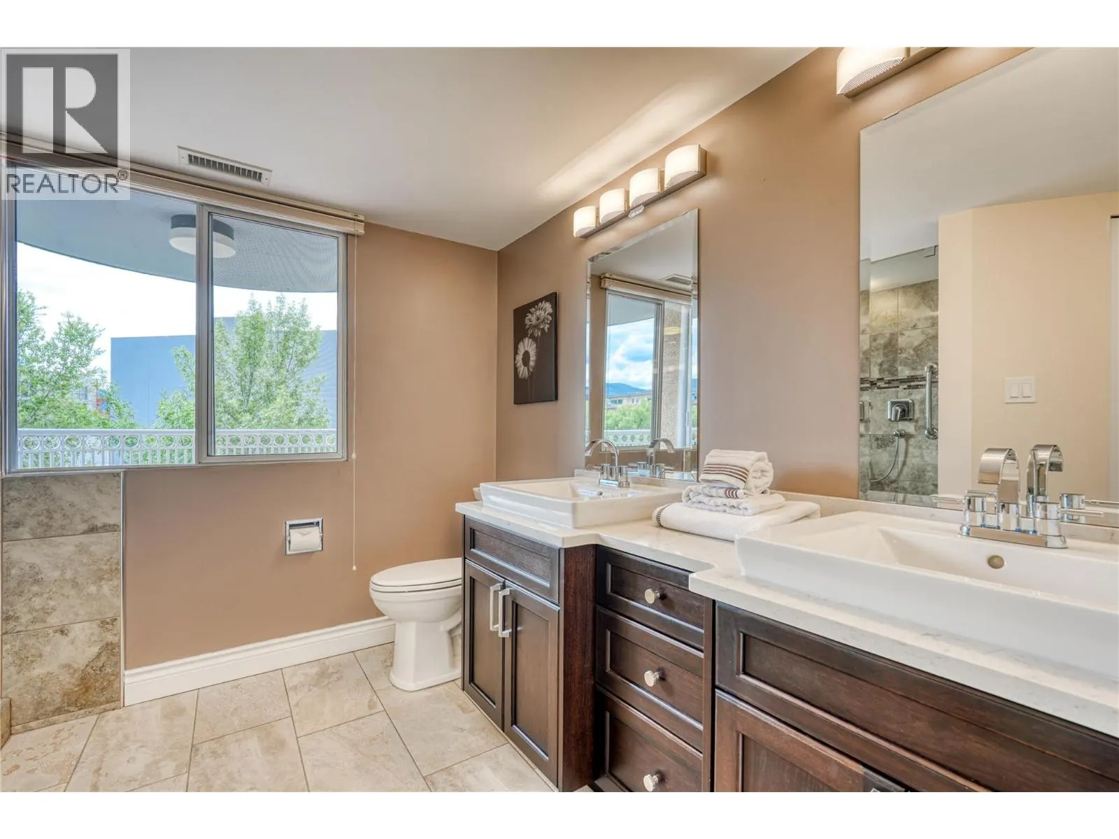 86 LAKESHORE Drive E Unit# 304