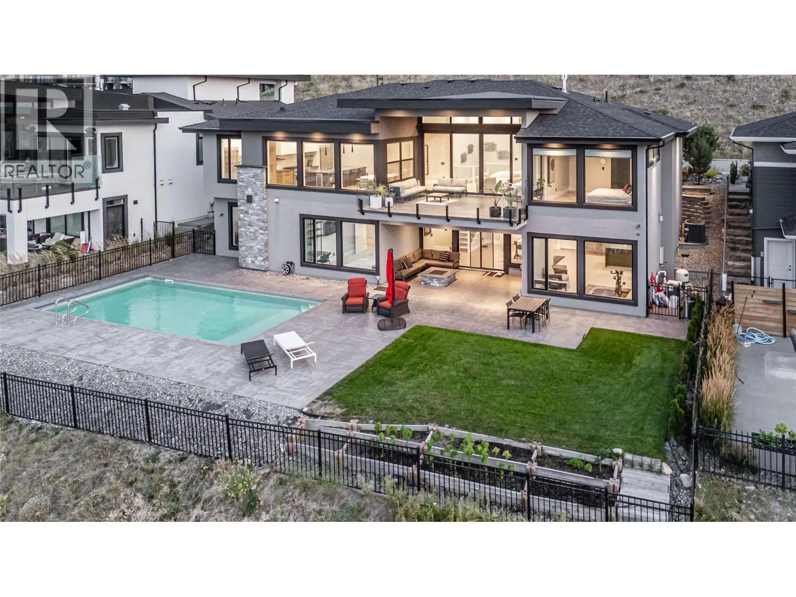 1050 Ledgeview Court