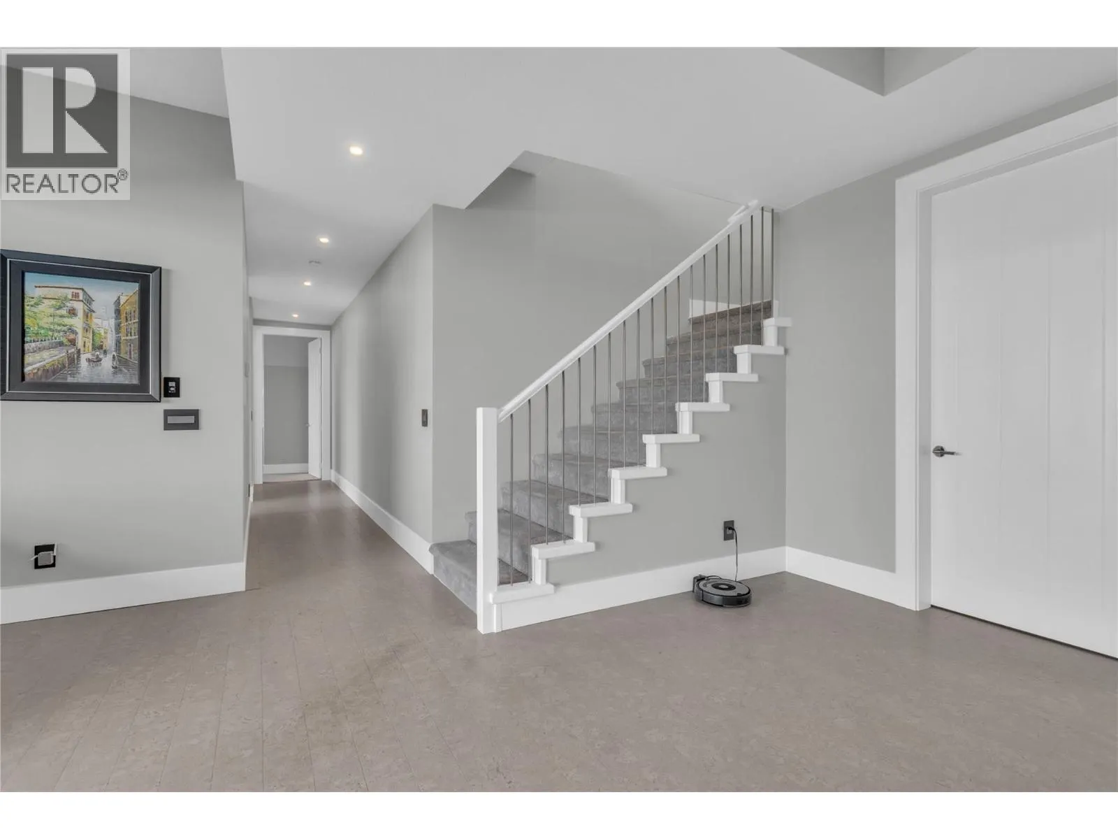 1050 Ledgeview Court