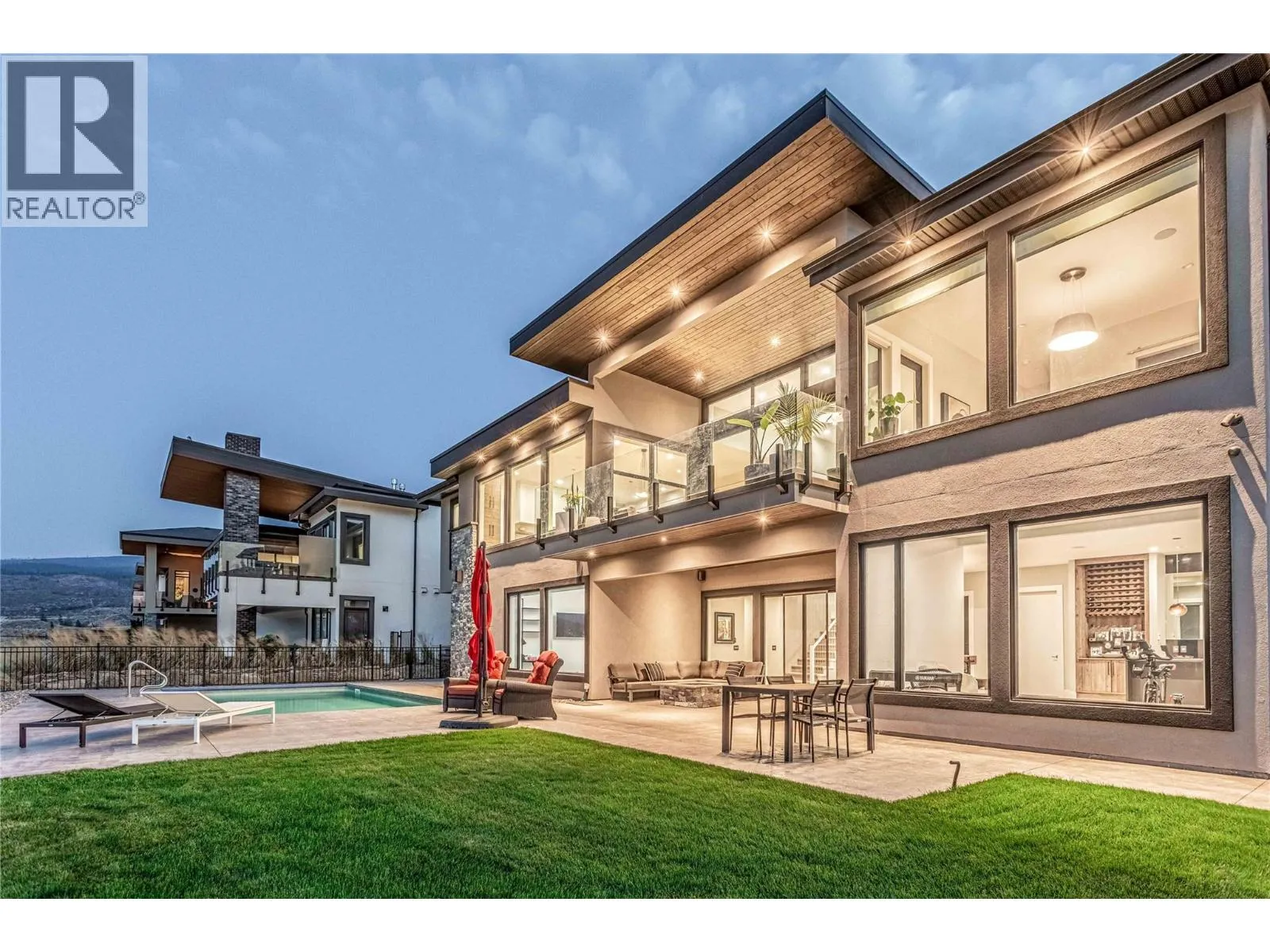 1050 Ledgeview Court