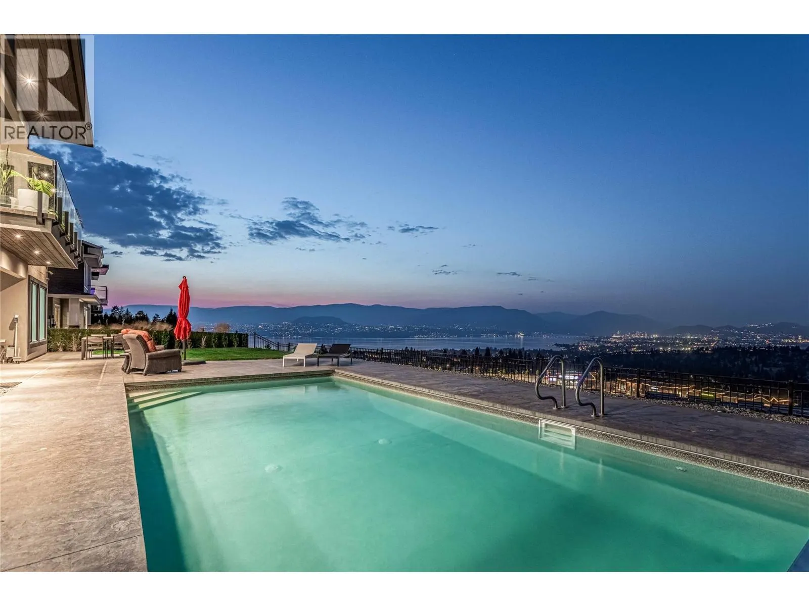 1050 Ledgeview Court