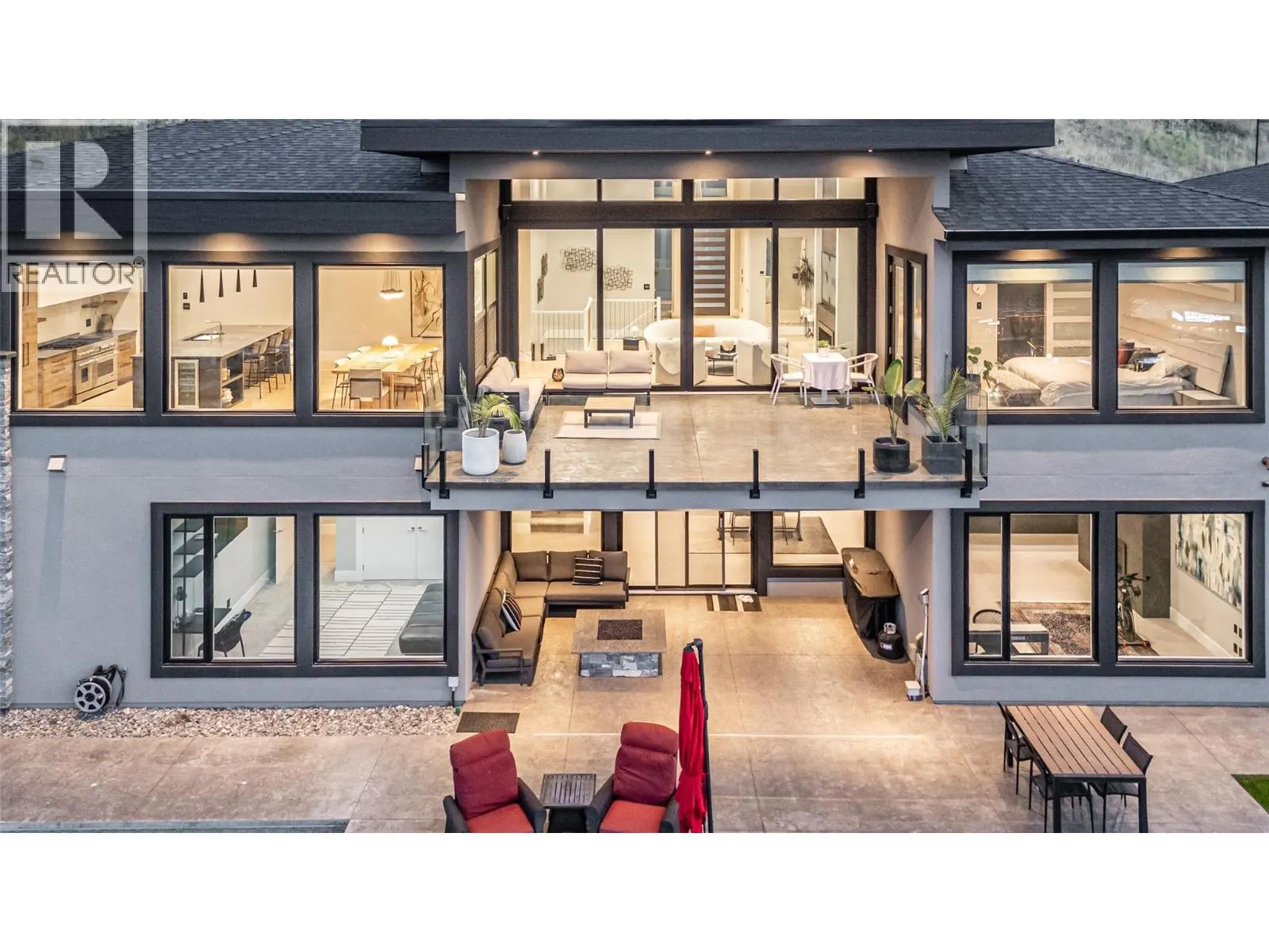 1050 Ledgeview Court