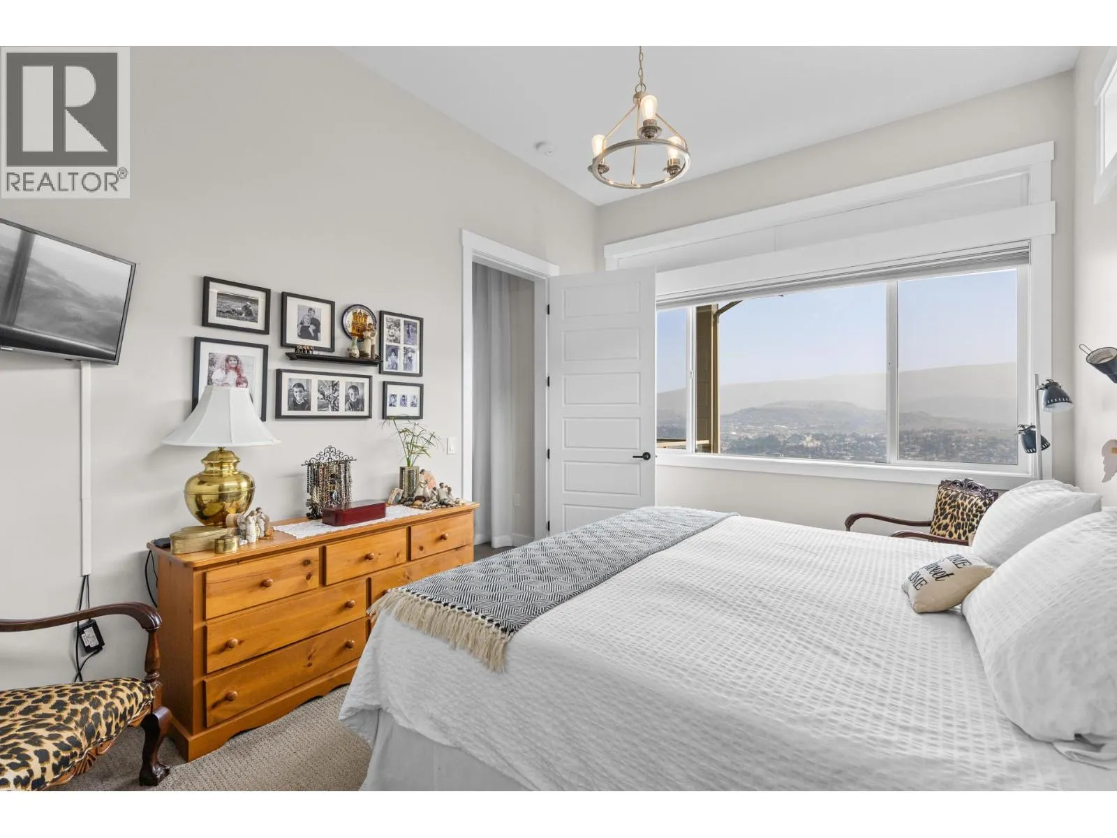 5056 Turtle Pond Place