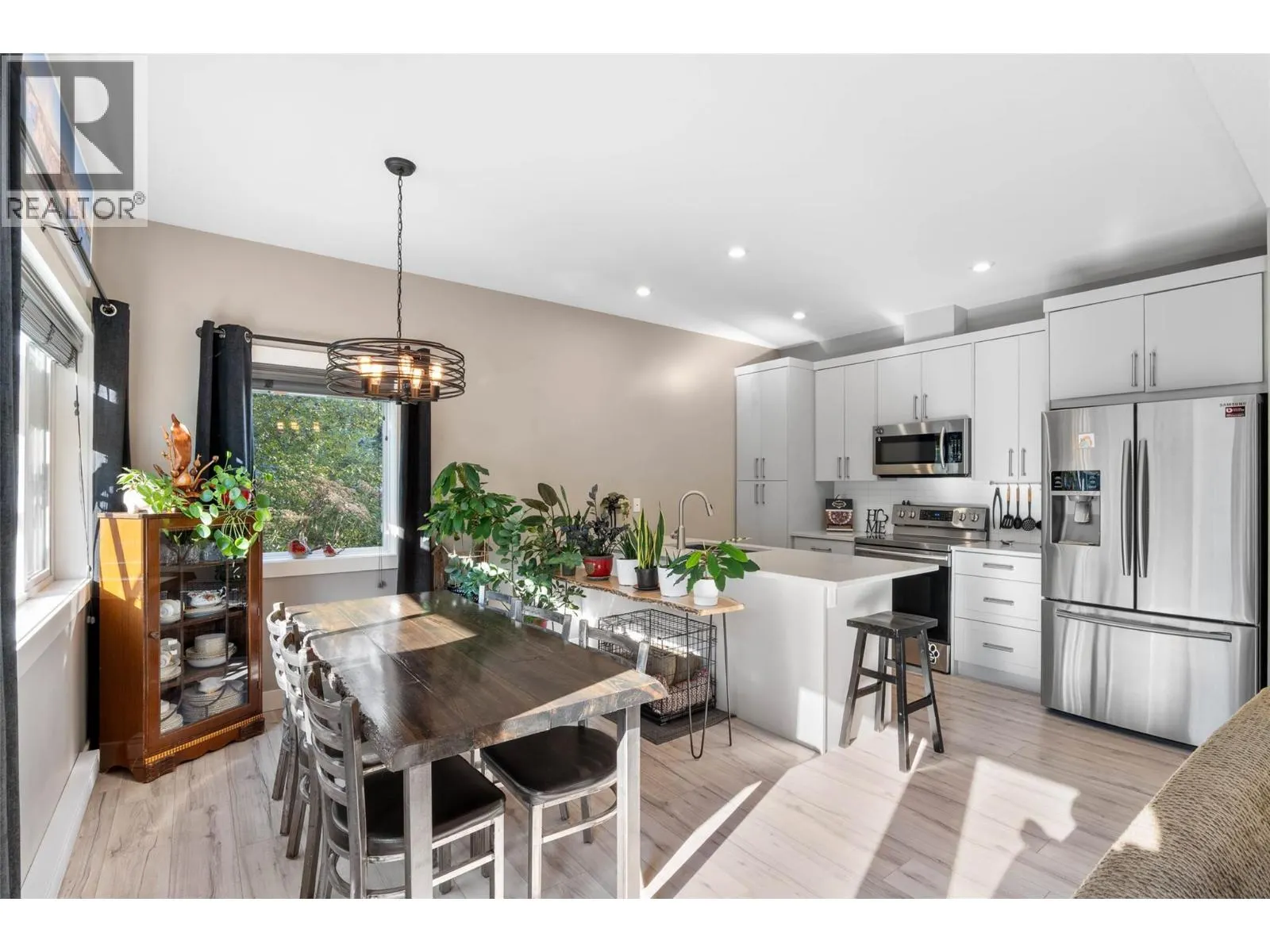 1305 Burfield Drive Unit# 4