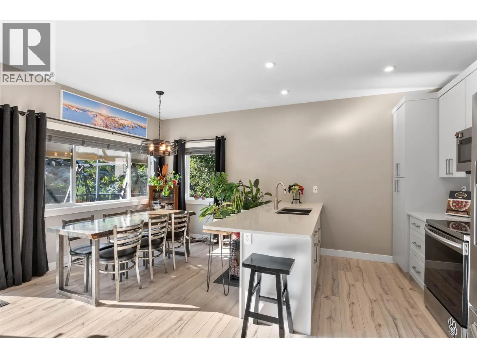 1305 Burfield Drive Unit# 4
