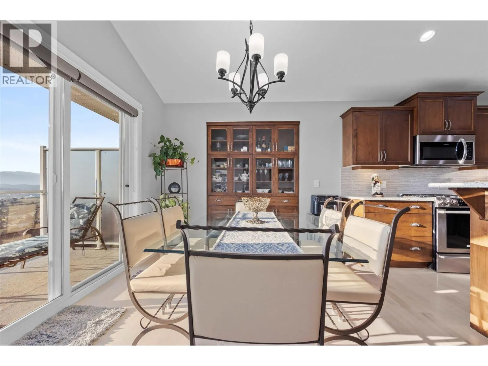 3728 Riviera Drive