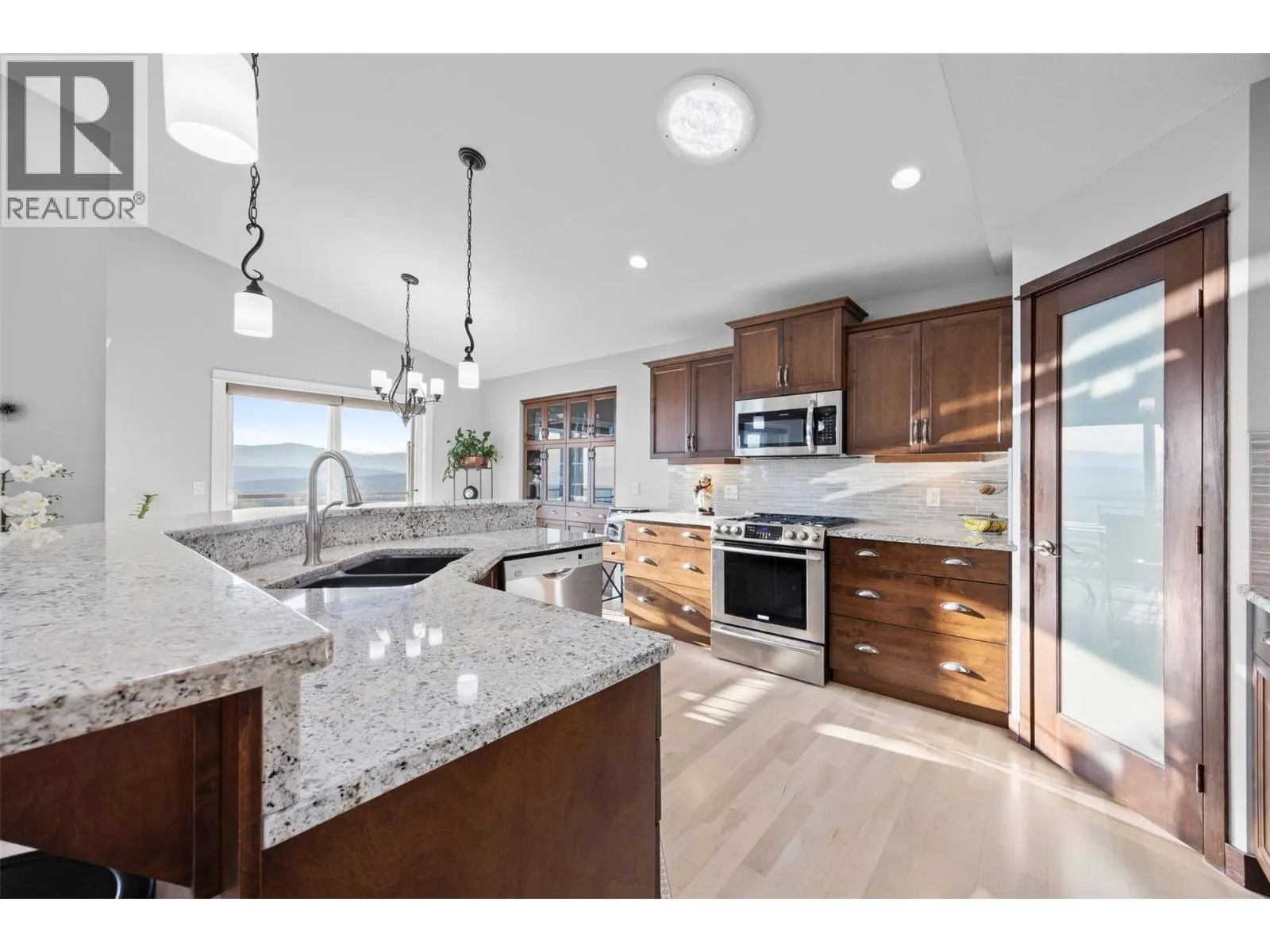 3728 Riviera Drive