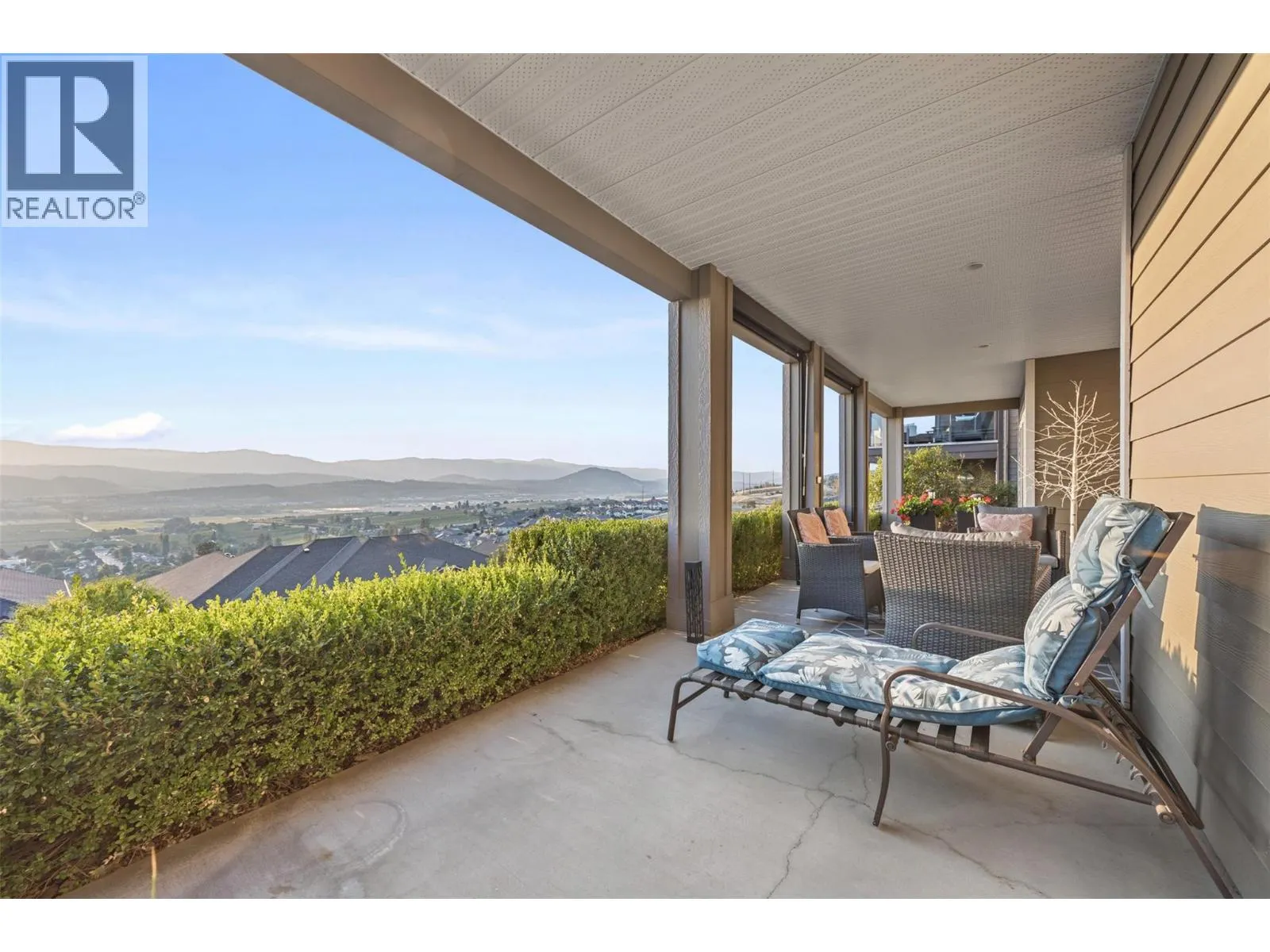 3728 Riviera Drive