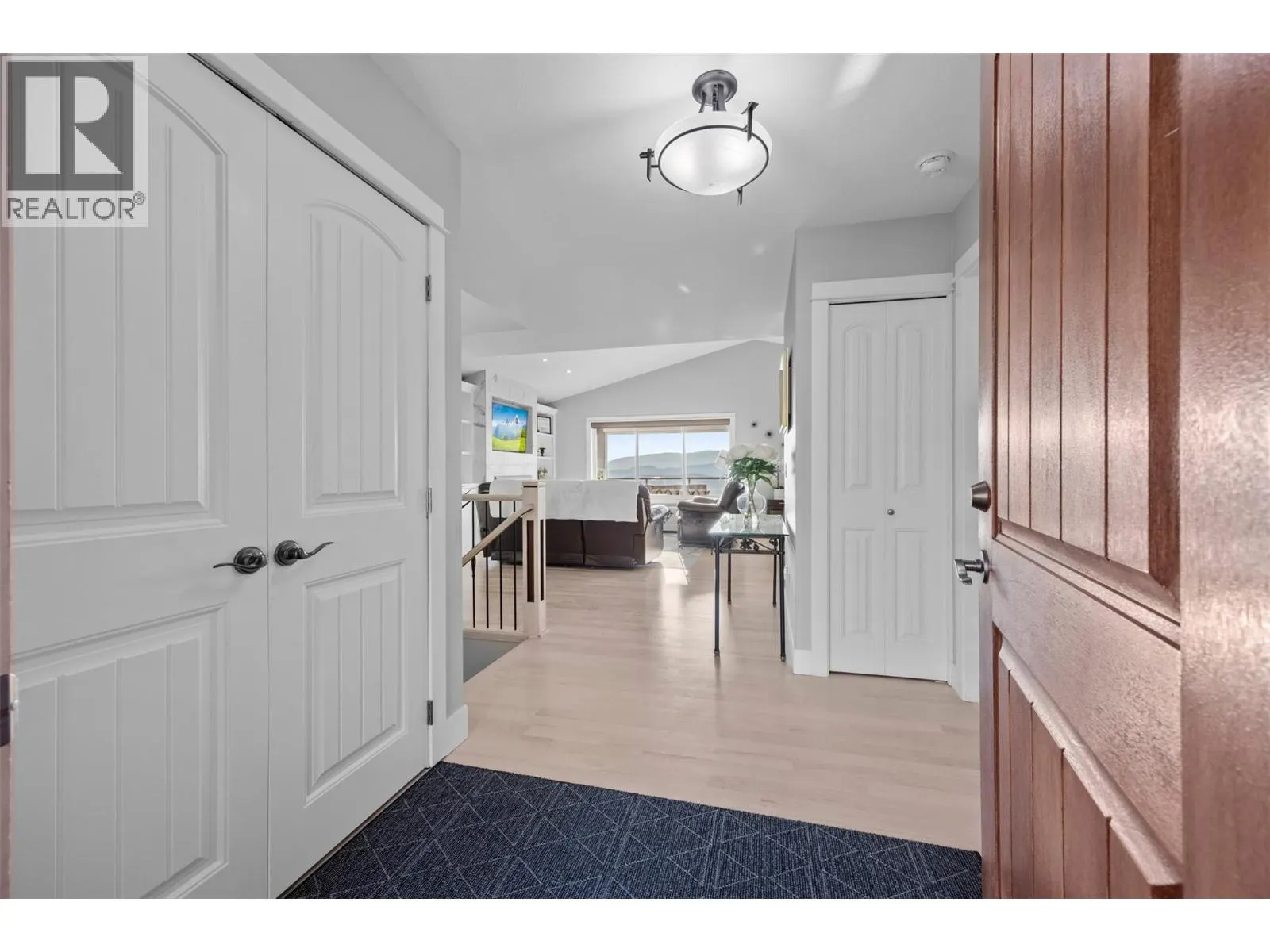 3728 Riviera Drive