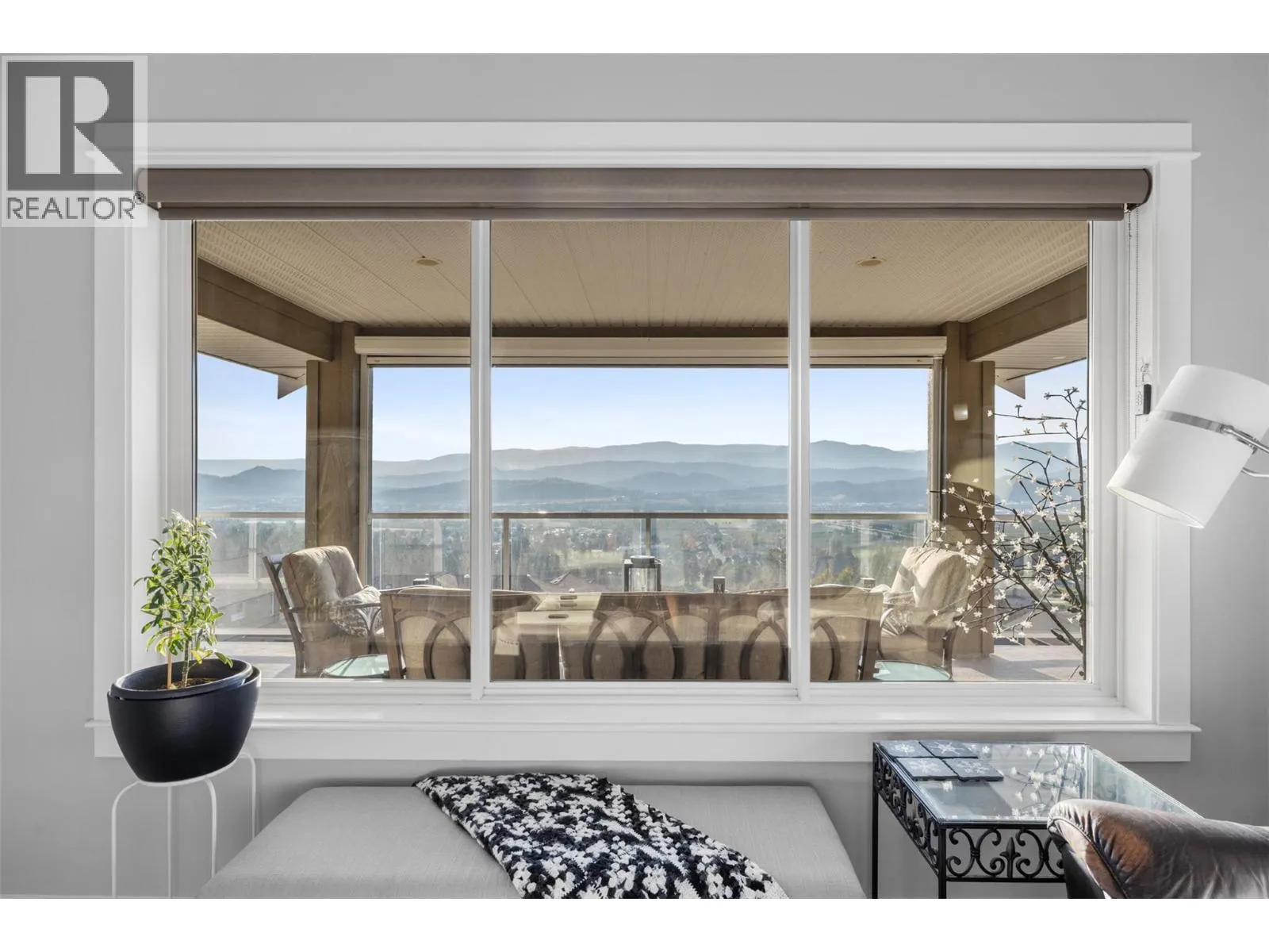 3728 Riviera Drive
