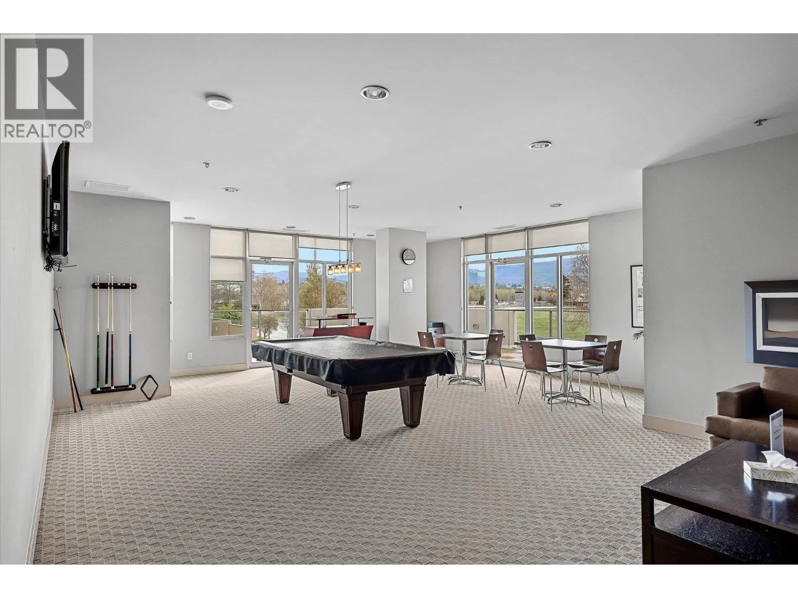 2040 Springfield Road Unit# 401